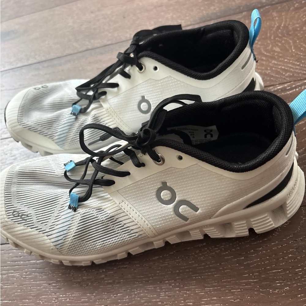 Women’s On Cloud sneakers